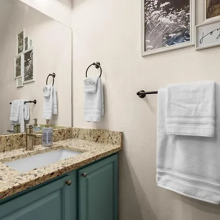 Stylish & Renovated Modern Farmhouse Boutique Apt Gainesville Esterno foto