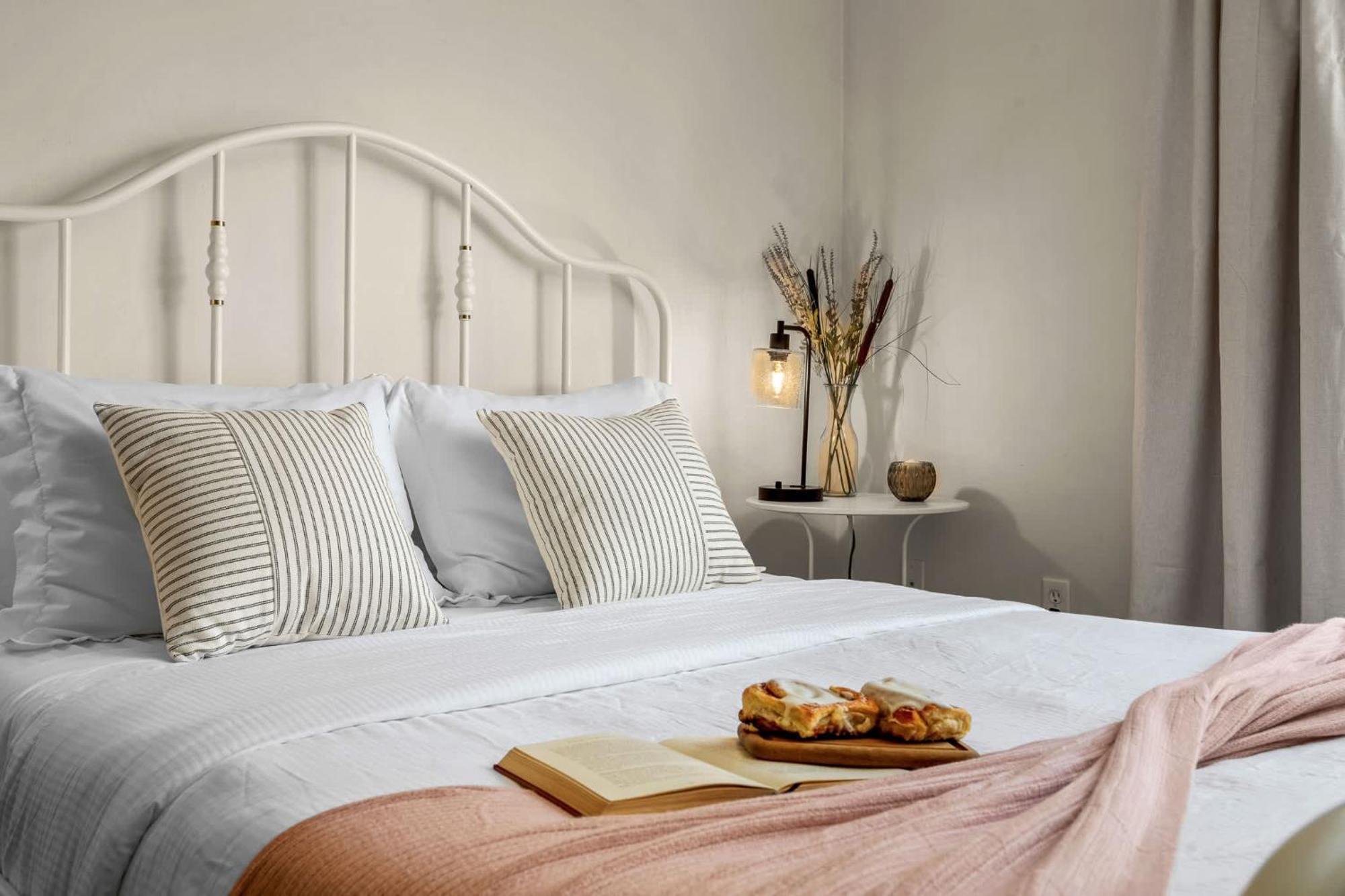 Stylish & Renovated Modern Boutique Hébergement de vacances