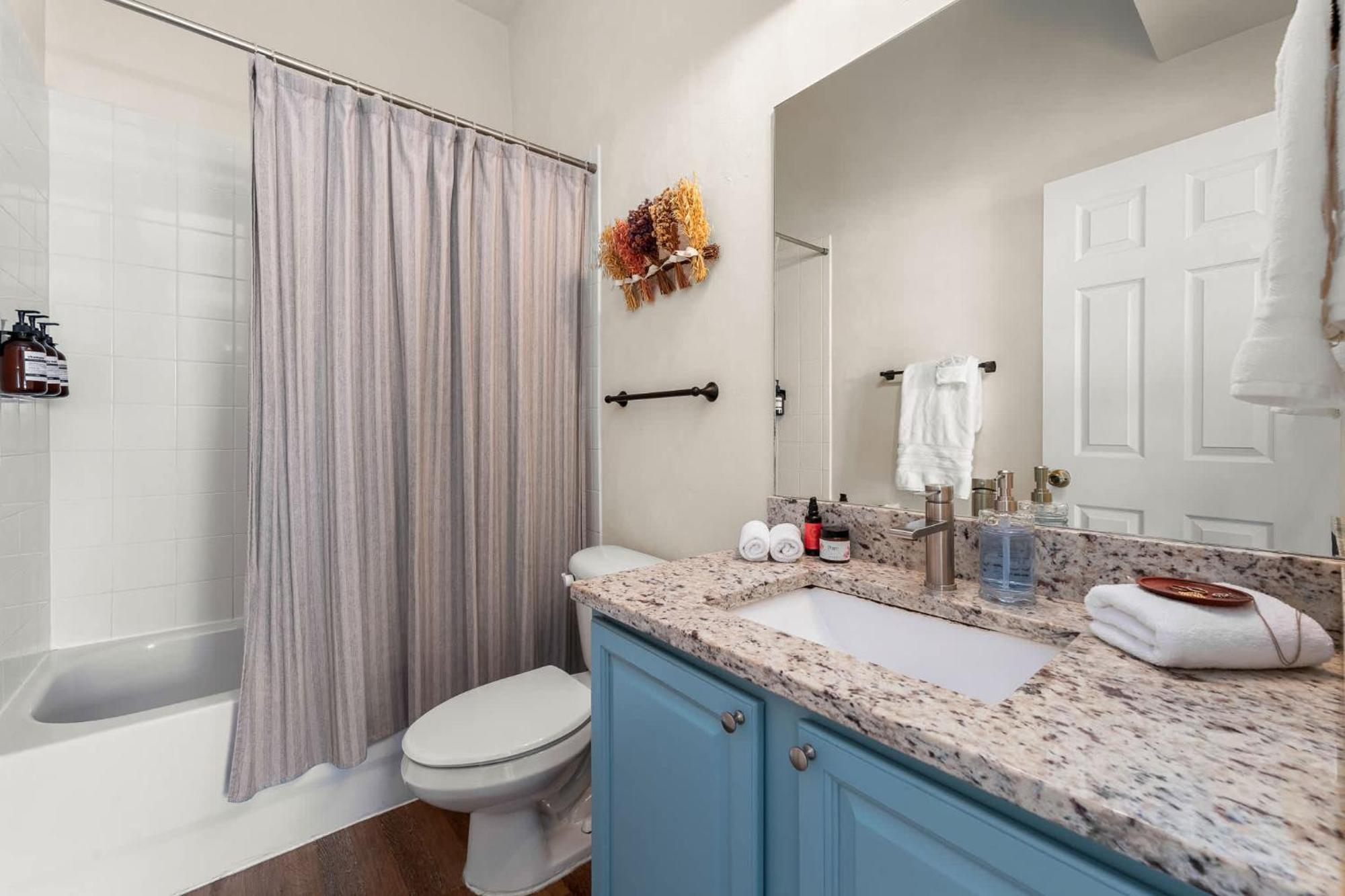 Stylish & Renovated Modern Boutique Hébergement de vacances Gainesville