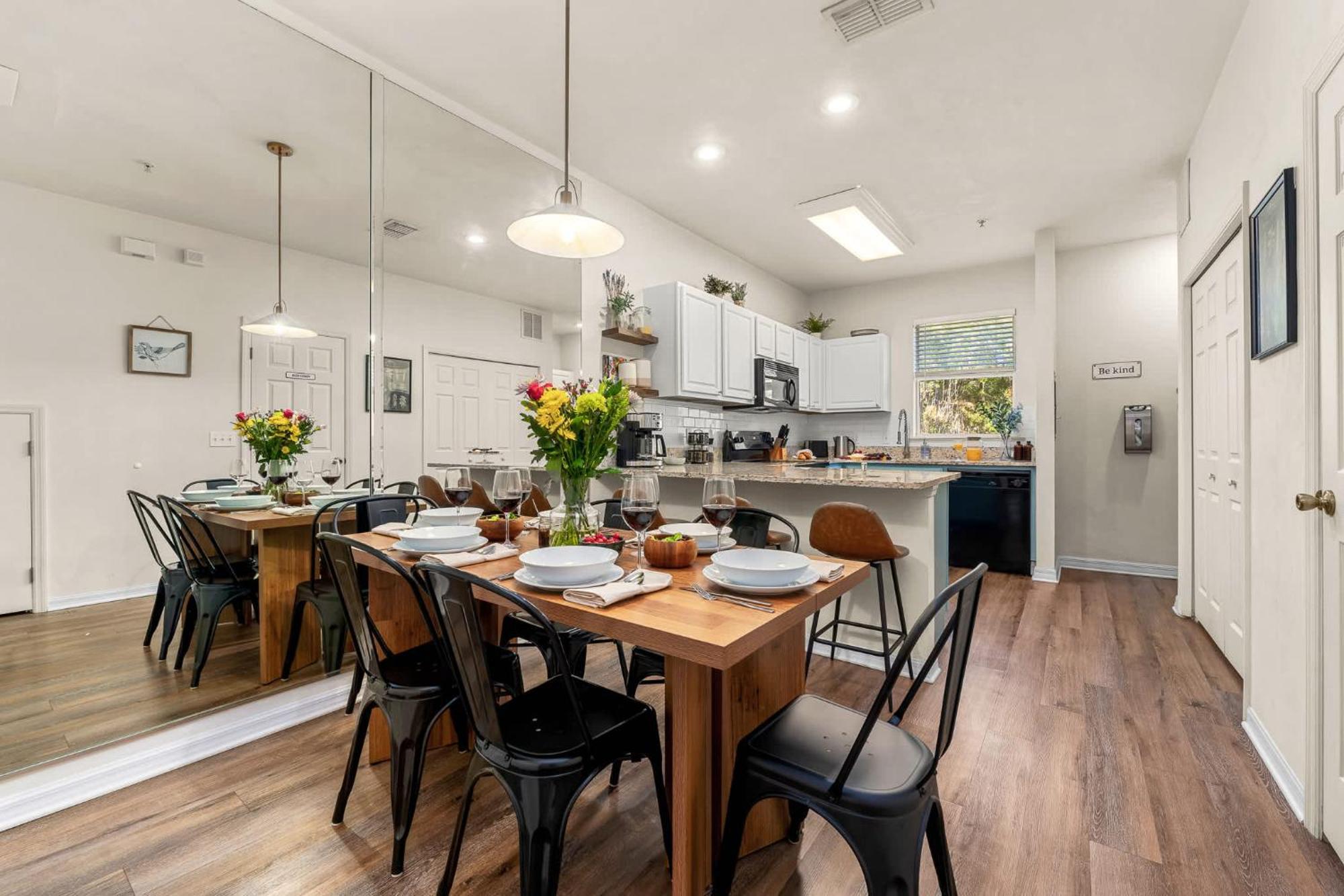 Stylish & Renovated Modern Boutique *